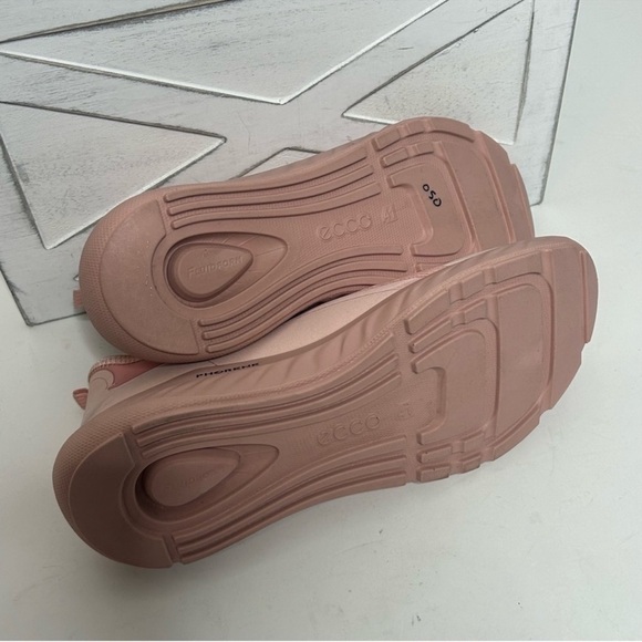 ECCO Women's St. 1 Lite Alpha Slip On Trainers - Picture 12 of 12